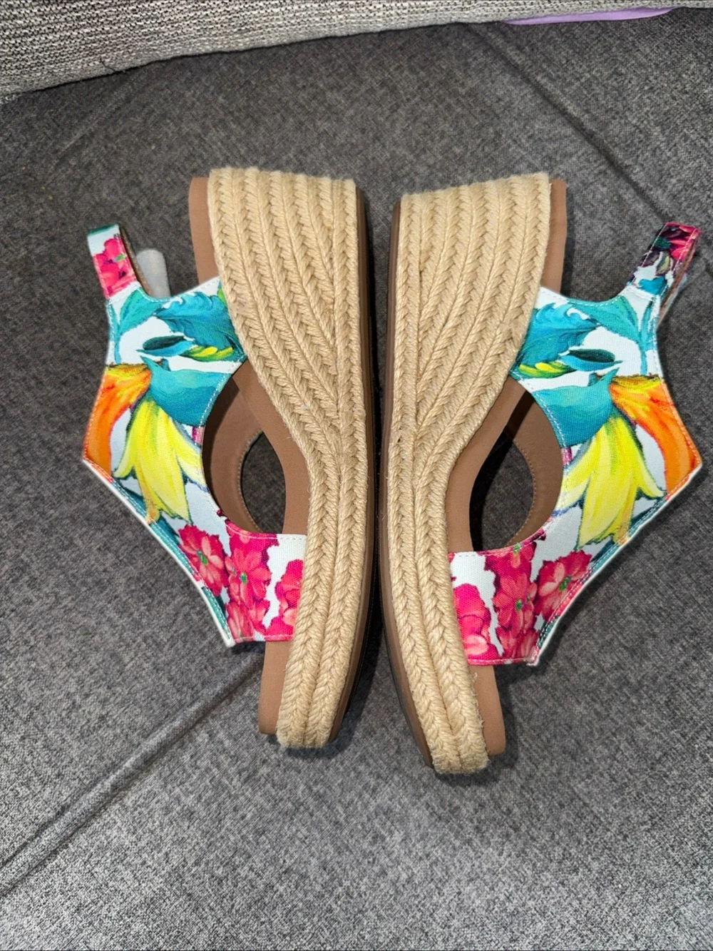 Corkys 8.0 Footwear Women's Freddie Wedge Sandals White Floral Espadrilles